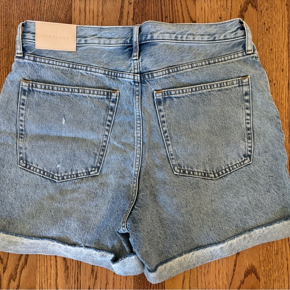Everlane - The Cheeky Jean Short - Picture 2 of 5